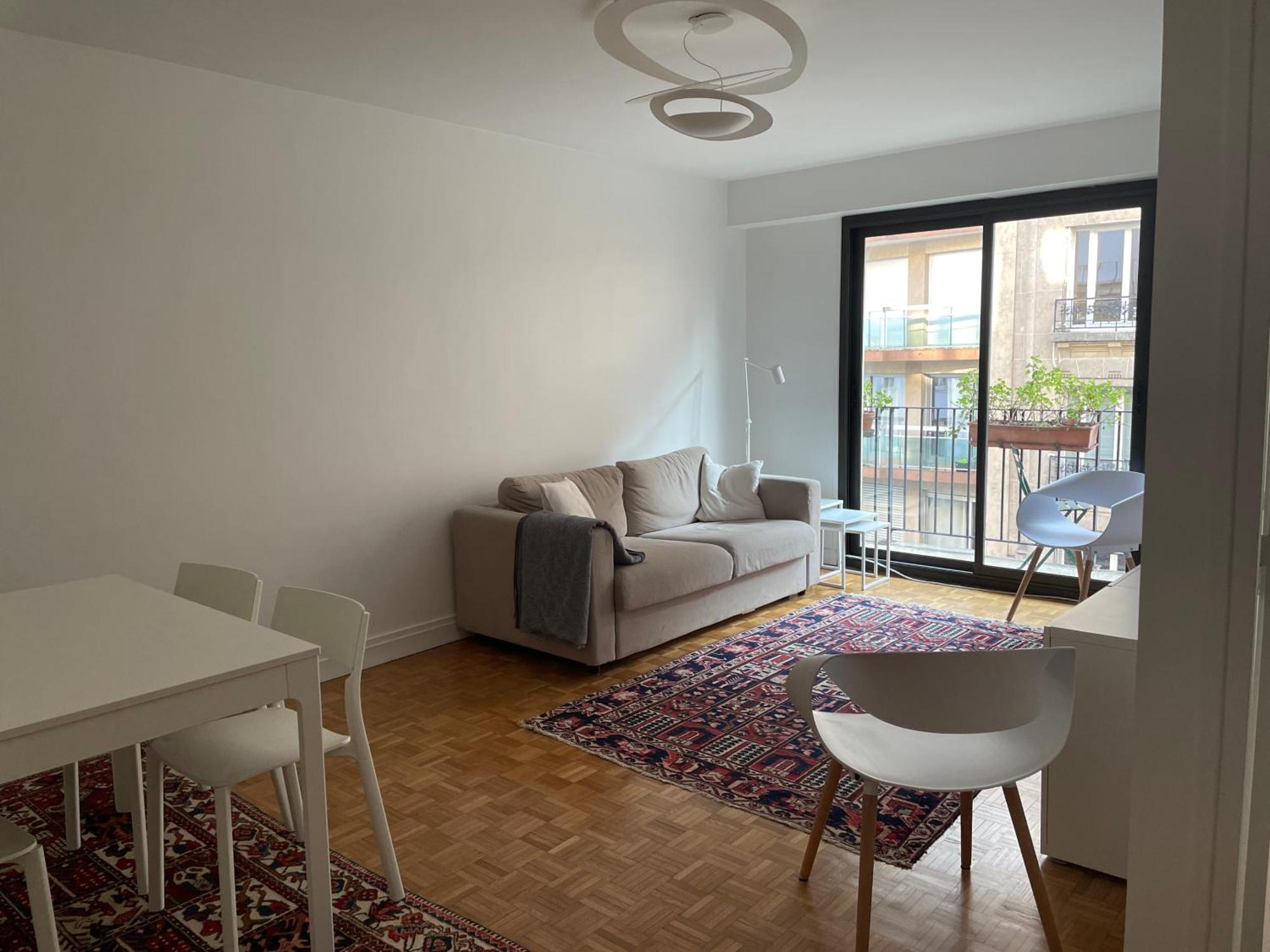 Appartamento Typical French Appt For 4 Near Eiffel Tower