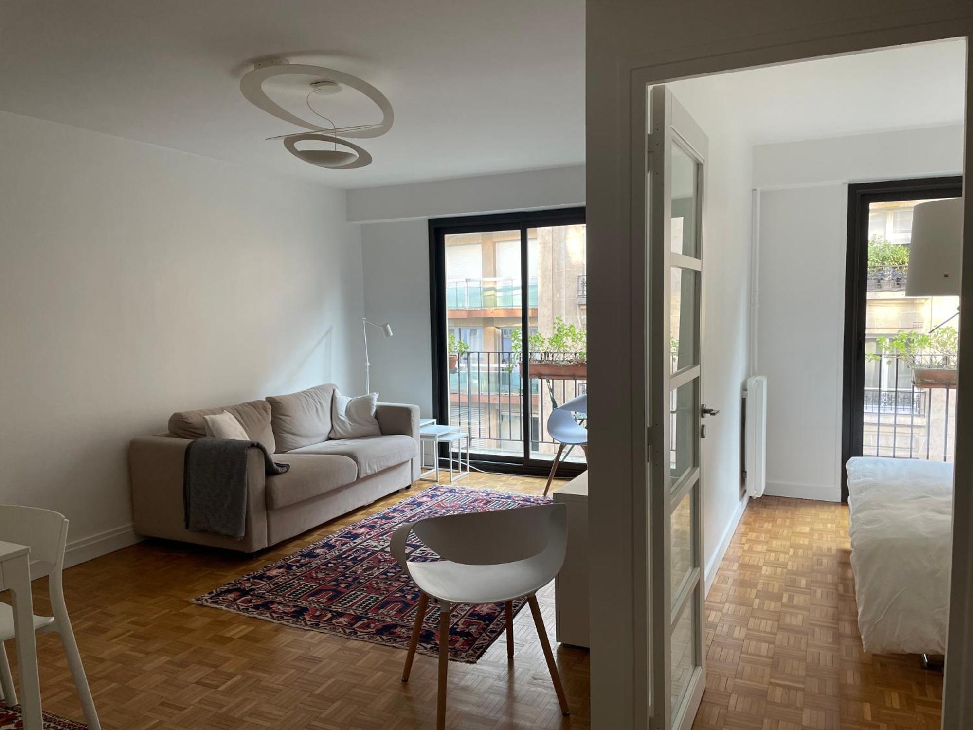 Appartamento Typical French Appt For 4 Near Eiffel Tower